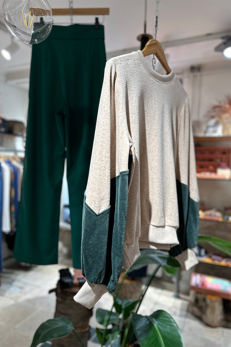 Froks Isabel Sweatshirt / Desert Sand & Jungle green